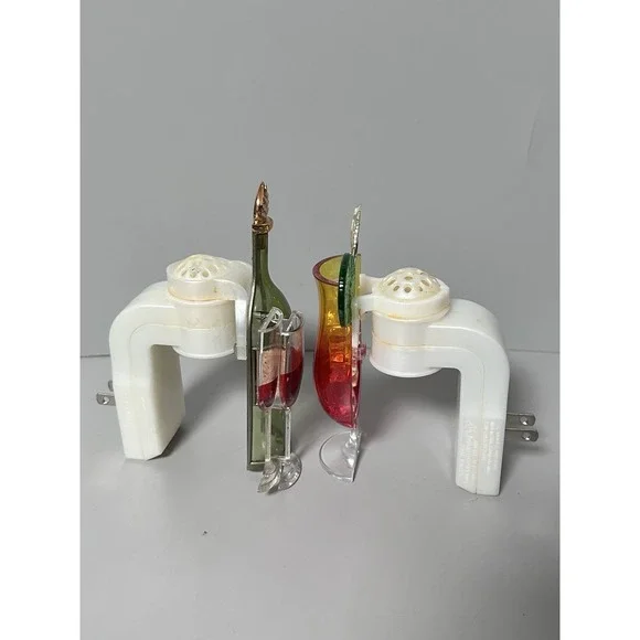 Bath & Body Works Wallflowers Plug-In Lot Of 2 - Wine Bottle Glass Cocktails - Picture 2 of 4